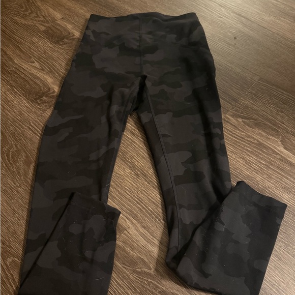 lululemon athletica Pants - Lululemon Athletica Black Camouflage Leggings